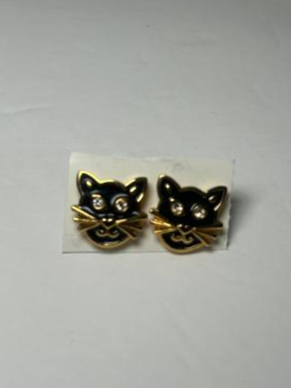 Vintage Avon Gold Tone Black Enamel Cat Face Stud Pierced Earrings Halloween